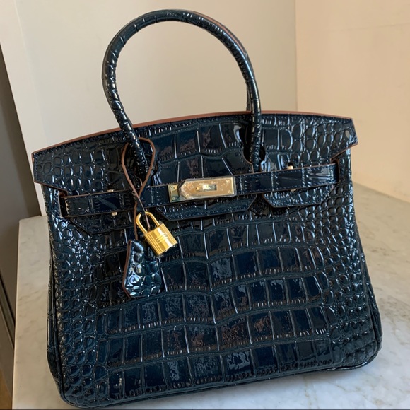 None Handbags - Fashion Navy Leather HandBag Gold Lock